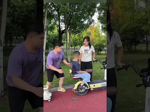 A Ideia Genial da Champa para Levar o Chintu na Scooter #shortvideo #viralvideo