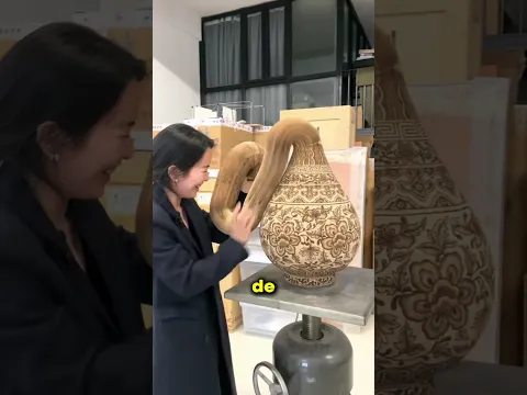 Obra de arte criada com papel em Dubai 😱