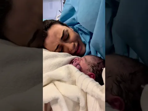 Sa emocione 😍 Moderatorja Dojna Mema ndan momentin kur Nolan erdhi në jetë - #Tirananews