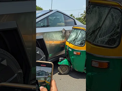 Auto hit Cyber truck ⚠️💥#desi #ai #autowala #rikshawala🔥🛺✌️ #cybertruck