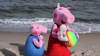 Świnka Peppa po polsku 🐽 WAKACJE 🐽 Świnka Peppa kąpie się w Bałtyku