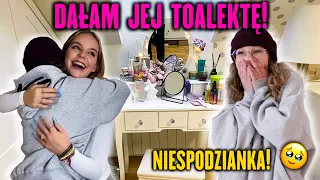 Kupiłam MŁODSZEJ SIOSTRZE TOALETKĘ wypełnioną kosmetykami! 😮 *NIESPODZIANKA*