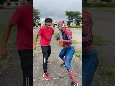 CORRE SPIDERMAN Y VENCE A LOS SUPERHÉROES!