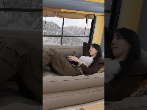 BLIZZARD CAMPING IN A LUXURY INFLATABLE TENT WITH 2-ROOMS