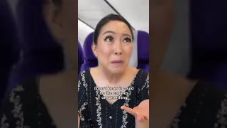 Passenger upset the plane engines are too loud. Flight attendant finds a solution 😍