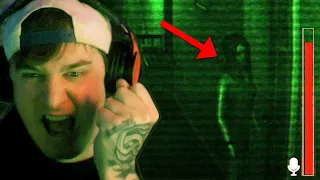 Někdo stojí za dveřmi a slyší mě :) | Fears to Fathom ep3