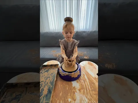 Папа: 😨 Диван: 😭 Пылесос: 😎