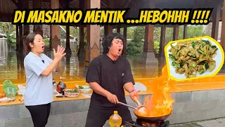 MENTIK PETHAKILAN...!?!? HEBOH DEWE... MASAK DI PENDOPO TULUNGO...SAK KAREPMU...!!!