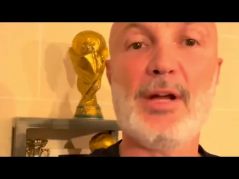 Franck Lebœuf et son chiotte 🚽