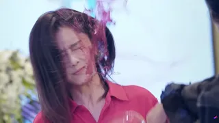 🦊小嬌妻被霸總前男友的奶奶潑紅酒，顧總英雄救美，護住小嬌妻#狐狸的夏天TheFox'sSummer #姜潮 #谭松韵