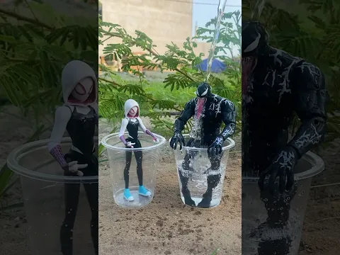 Deadpool vs Wolverine Wolverine want to relax | Marvel toys