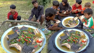 Survival Cooking Python Soup Spicy Chili In the forest