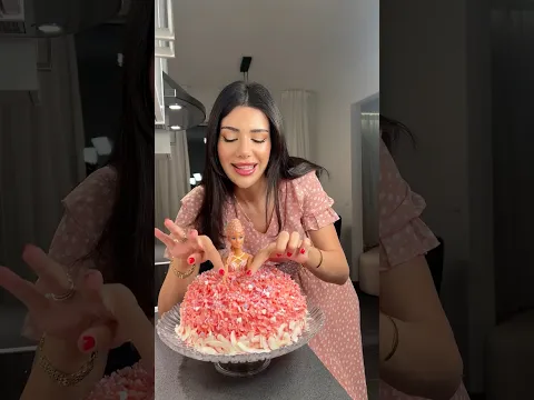 كيكة باربي 💕