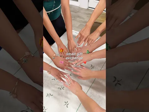 small gift exchange 🎁🎄🎀 (5 girls, $5-$10 budget)