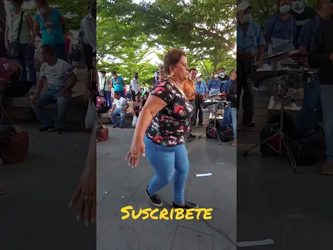 LA CATRACHA DE VISITA EN EL SALVADOR
