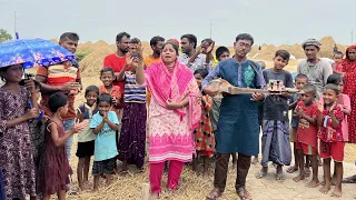 কৃষক পরিবারের মেয়ে অসাধারন কণ্ঠে গান গেয়ে গ্রামবাসীদের চমক দিলো ! নতুন প্রতিভার গানের সুরে সবাই অবাক