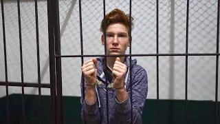 ШКОЛЬНИКА ПОСАДИЛИ В ТЮРЬМУ ЗА ЗАКЛАДКИ | #ПолицияLIVE​​​​ 🔴 27 серия