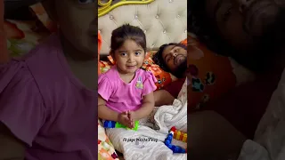 ওয়াজিহাকে ঘুম পাড়াতে গিয়ে ওয়াজিহা’র পাপার বে*হাল অবস্থা!