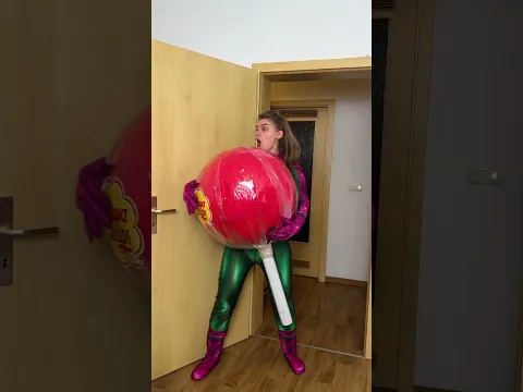 Save Giant Lollipop From Monsters