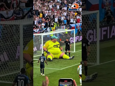 هنا لما اللاعبين دمّروا حراس المرمى بشكل مجنون... لازم تشوف هذا 🤣🔥  #ترند #football #viral