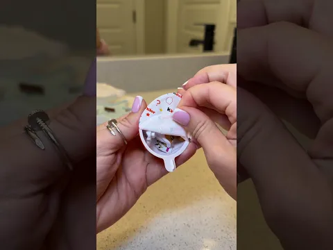 Kinder joy hack😂 Every parent need to trythis #kinderjoy #momhack #firsttimemom#LifeHack #toddler