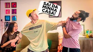 ELE BRIGOU COMIGO NA FRENTE DO MEU NAMORADO!! *trollagem*