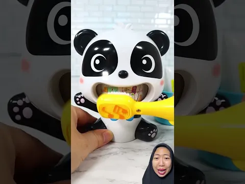 Mainan gosok gigi panda