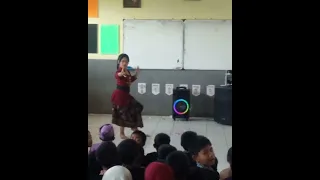 Zalsa Fitriani - Kelas 4 SDN Ciwaru - Tari Jaipong Kidung Silayung 