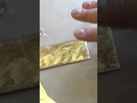 ¡PAPEL DE FUMAR DE ORO! ¿Cuánto ORO tiene?  #shorts