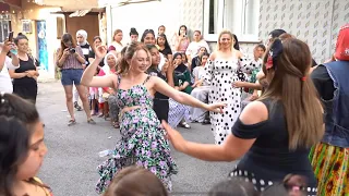 ROMAN MAHALLESİNDE DÜĞÜNÜ BASTIK ORTALIK YIKILDI (ROMAN DÜĞÜNLERİ)