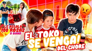 EL TOKO LE AGARRA LAS N4LG4S A DIANA|| Y EL CHORE SALADO SE ENOJA!