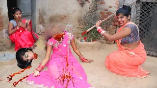 देखिए ये चुड़ैल औरत अपने गोतिनी को घर के आंगन में ही कैसे मार दिया,PushpaSingh,JiloBhojpuriya Comedy