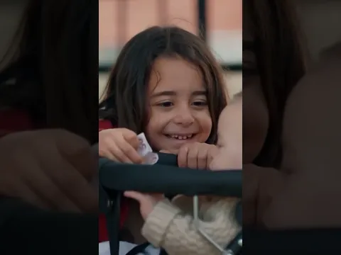 سرور ملك للعبة في الحديقة - أمي #shorts