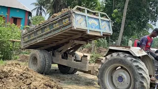 কিভাবে মাটির ট্রাক আনলোড করা হয়😱#facts
