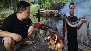 DIA LEPAS SEMUA TAKUT…!!! // Kawan Hantar Lauk Dalam Guni Rupa-Rupanya Ular Makan Ayam…//