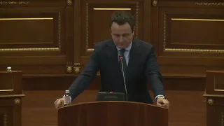 Replika e kryeministrit Albin Kurti me deputetët e opozitës