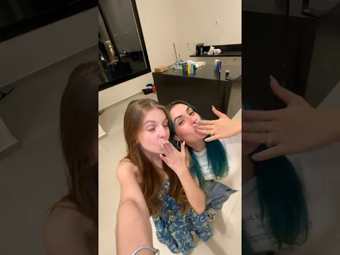 a dona da casa abandonada MAIS AMADA DESSE BRASIL veio conhecer a casa novaaaa🕺💙 @jullymolinna