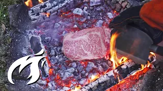 Riesiges 700€ Wagyu Steak Caveman Style auf Feuer gegrillt ASMR 🔥🔥🔥