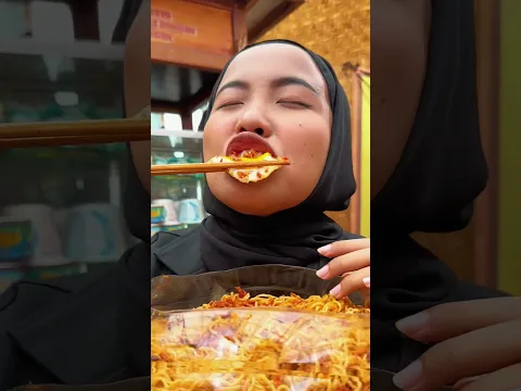 MUKBANG MIE SE-GALON?!