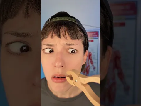 ele foi pra uma consulta na médica fake 😳 #asmr #funny