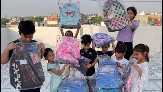 School Bags choose kiye sabhi bachcho ne apne apne