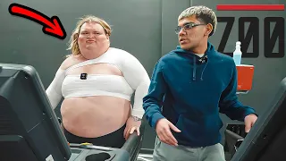 Spending 24 Hours With a 500 LB Model