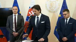 Tlačová konferencia R. Kaliňáka, I. Melichera a D. Lindtnera po rokovaní vlády SR