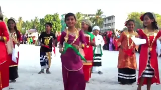 Dhivehi Dhidha Vihurilaa Fethuri Minivan vayaa Nationla flag