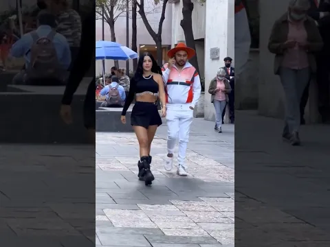 Broma del teléfono 😅 creo si se enojo la Barbie