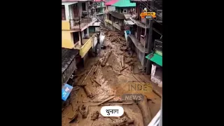 तबाही का यह दृश्य हिमाचल प्रदेश का है। जहाँ लगातार बारिश के कारण ब्यास नदी अपने उफान पर है।