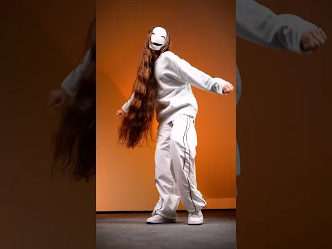 FREAKED OUT LET ME SHOW YOU HOW TO MOVE 💃☺️ #shorts