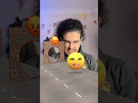 لازم تعمل شكل الايموجي عشان تعدي😂🤦🏻‍♂️
