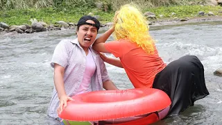 Papá Enséñame a nadar en el Río 🧒😂#humor