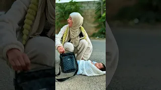 سقط حقيبته امام الطفل لرضيع واخته وبسبب هذه الحقيبه حدثت المعجزه. #محمد_ديمو #اكسبلور #ضحك